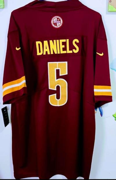 Jayden Daniels Commanders QB jersey XL Stitched - Thumbnail 2