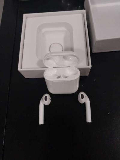Apple airpods - Thumbnail 3