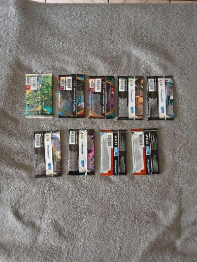 9 Pokemon Trading Cards Booster Packs 10 Cards - Thumbnail 2