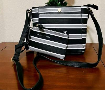 Tommy Hilfiger Crossbody Bag New With Tags Never Used - Thumbnail 2
