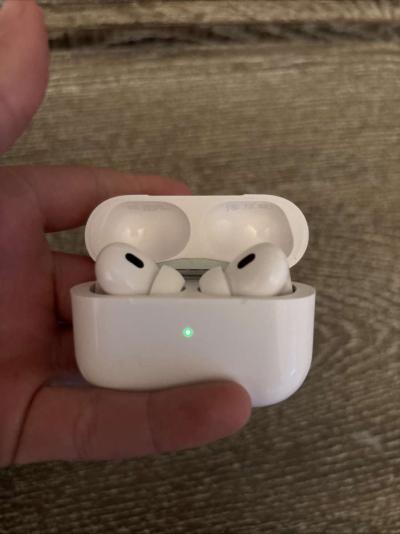 AirPod pros - Thumbnail 2