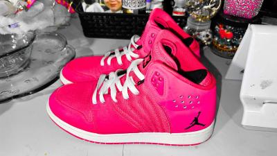 Hot Pink Nike Air Jordans - Thumbnail 2