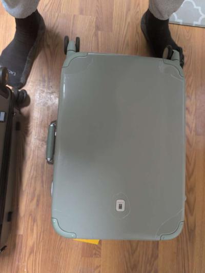 Two Level8 Carrying Suitcases - Thumbnail 2