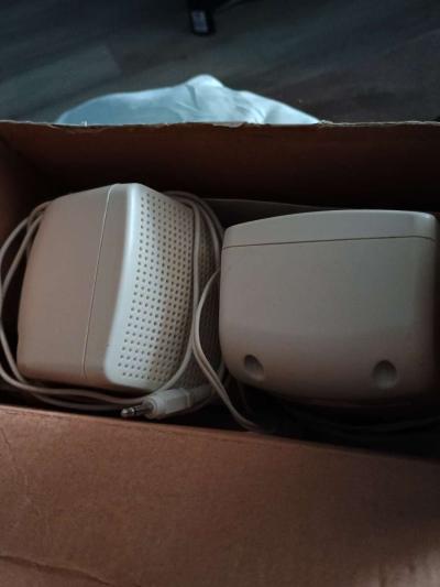 speaker - Thumbnail 2