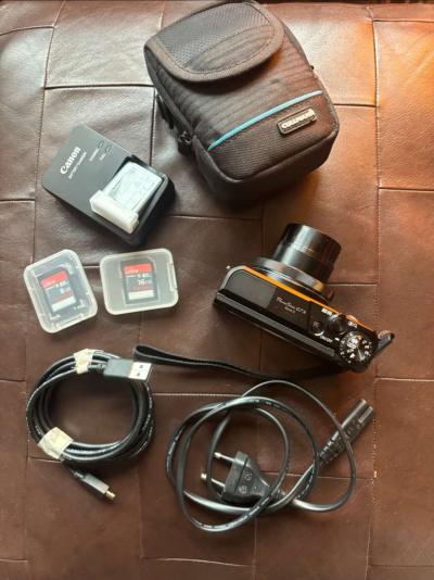 Canon powershot g7x mark II Bundle - Thumbnail 2