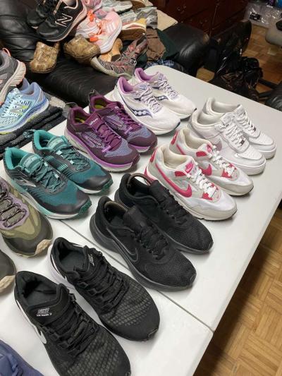 12 Pairs Womens Athletic Mixed Brands Sneaker Bundle Size 9 - Thumbnail 4