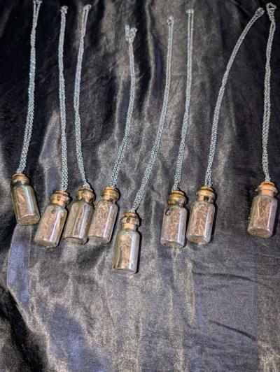 necklaces Salem dirt - Thumbnail 2