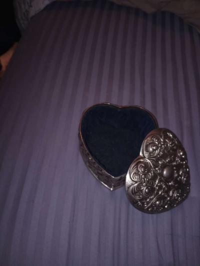 rare vintage metal heart shape trinket box blue velvet - Palatka, Florida