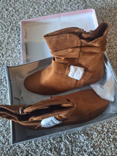 Brand New tan ankle boots - Thumbnail 3