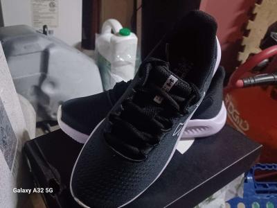 Under Armour Charged Prusuit