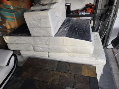 White vegan couch - Thumbnail 2