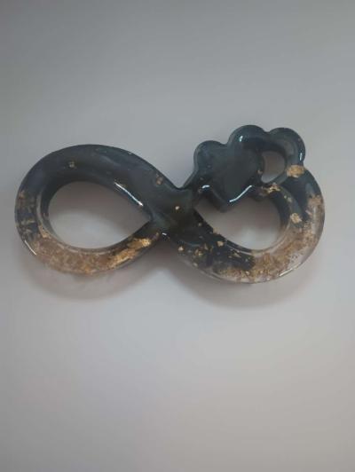 Handmade epoxy resin infinity piece - Thumbnail 4