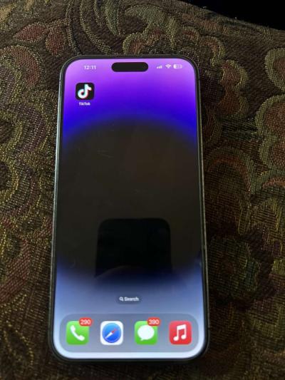 iPhone 14 Pro Max with TikTok - Thumbnail 2