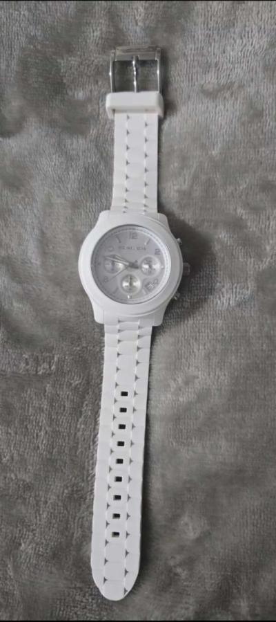 Michael Kors White Mk5292  Unisex Whatch Only Used Twice - Thumbnail 2