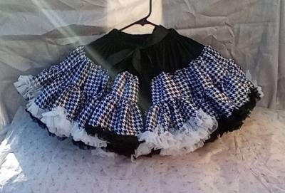 6yrs Houndstooth TuTu Pettiskirt EUC Button Cinchers - Thumbnail 2
