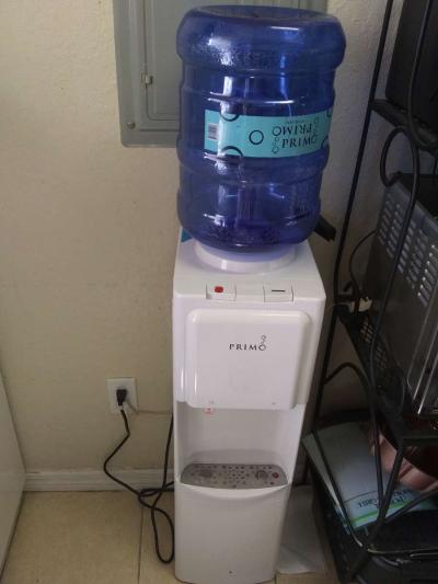 PURE WATER DISPENSOR