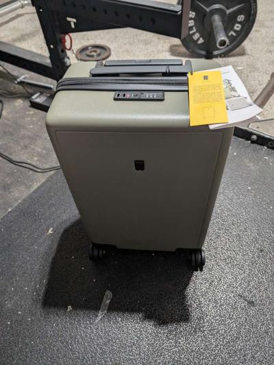 Two Level8 Carrying Suitcases - Thumbnail 4