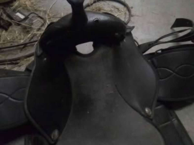 horse saddle - Thumbnail 2