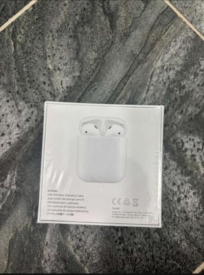 Airpods 1st Gen - Thumbnail 2