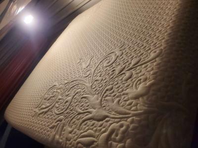 king matress and box spring - Thumbnail 4