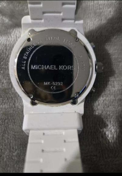 Michael Kors White Mk5292  Unisex Whatch Only Used Twice - Thumbnail 3