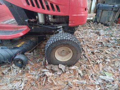 YardMachine Riding Lawnmower