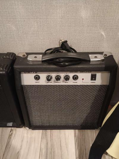 guitar and 3 amps - Thumbnail 4