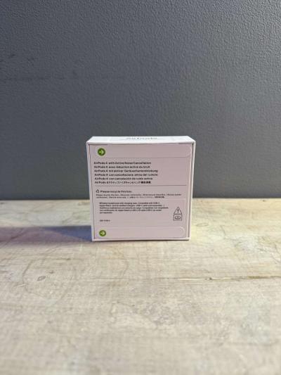 Brand New Apple Airpods 4th Generation With Active Noise Can - Thumbnail 4