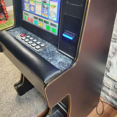 Life Of Luxury Slot Machine  WMS Gaming  RRR Arcade - Thumbnail 2