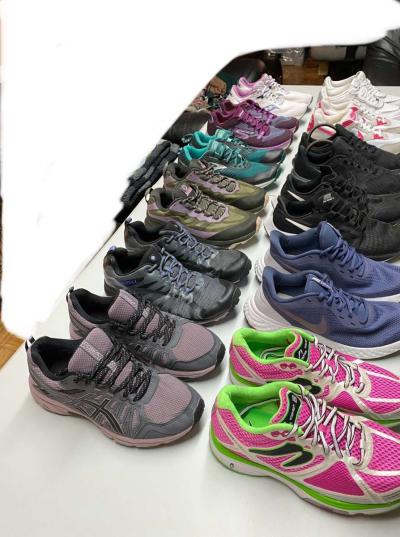 12 Pairs Womens Athletic Mixed Brands Sneaker Bundle Size 9 - Thumbnail 3