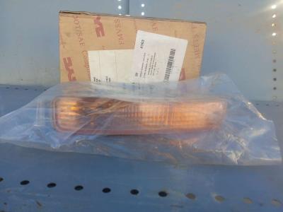 Aftermarket Driverside Front Signal Lamp Assembly - Thumbnail 2