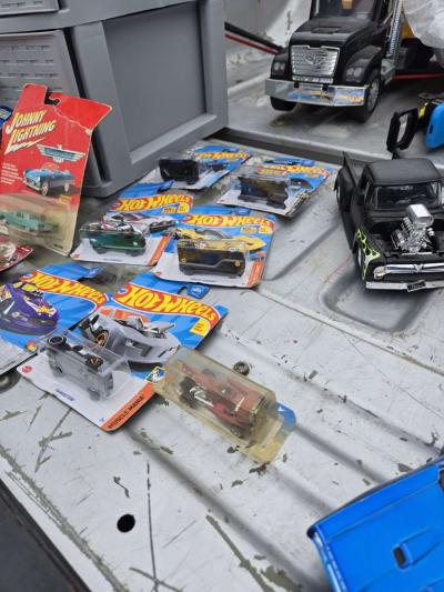 Very old hot whels - Thumbnail 3