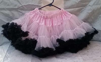 4 to 5yrs Lt Pink TuTu Pettiskirt NWT Button Cinchers - Thumbnail 3