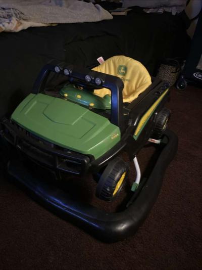John deer baby walker brand new - Thumbnail 4