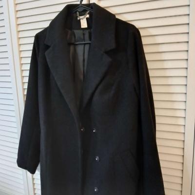 H and M MaternityBlackCoat for women size S - Thumbnail 2