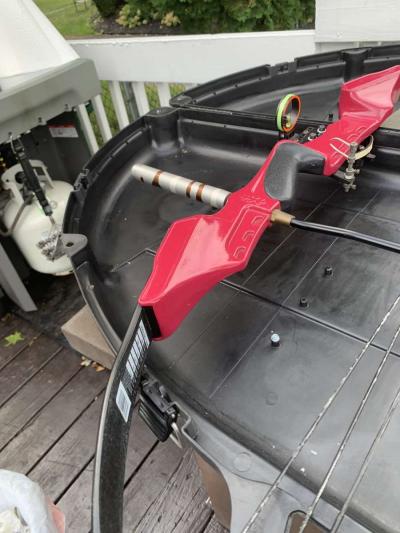 spirit compound bow with case really good condition - Thumbnail 6