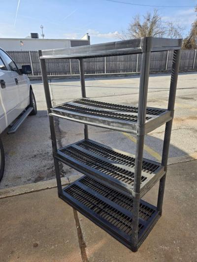 Plastic shelves - Thumbnail 3