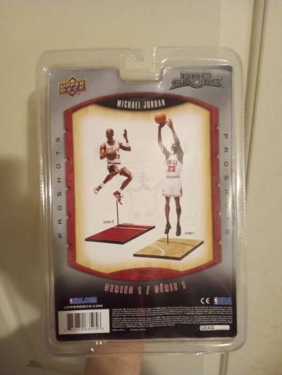rare upper deck pro shots Jordan 2 figure complete in box - Thumbnail 2