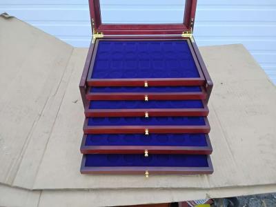 Nice Presidential Coin Collectors Case with Lock Brand New - Thumbnail 6