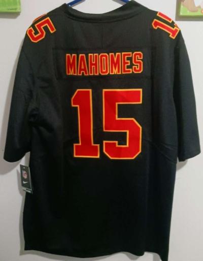 P Mahomes KC Chiefs Jersey XLARGE Stitched - Thumbnail 2