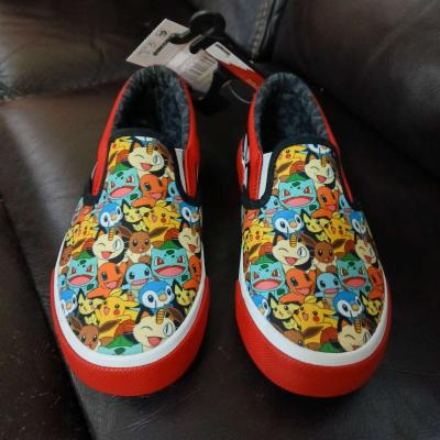 Pokemon slip on shoes youth size 1 - Thumbnail 6