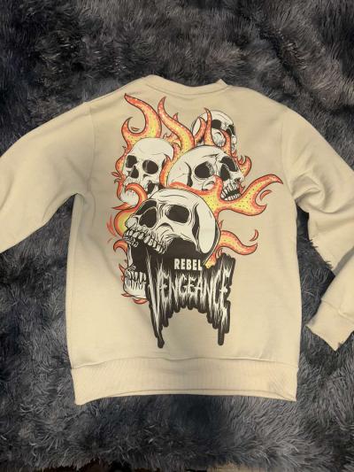 sweatshirt with skulls - Thumbnail 4