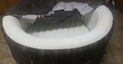 Coleman saluspas Bahamas hot tub - Thumbnail 2