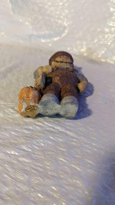 Happy Wood Scarecrow has a couple of Pumpkins and a little S - Thumbnail 6