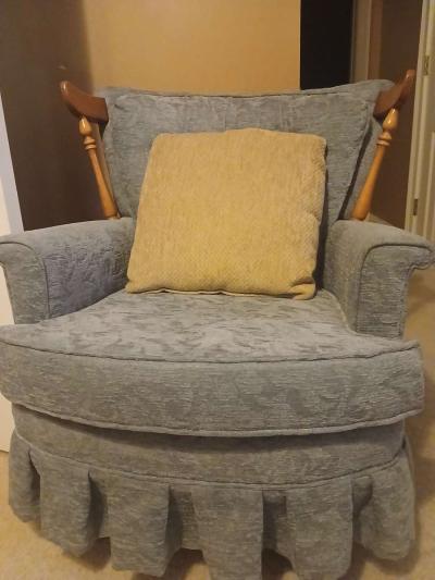 chairs - Thumbnail 2