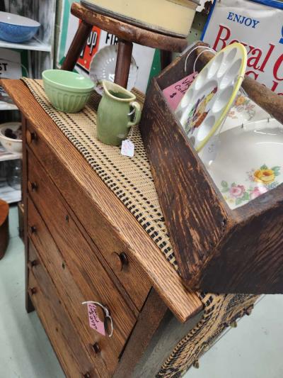 Vintage oak 5 drawer dresser or chest - Thumbnail 3