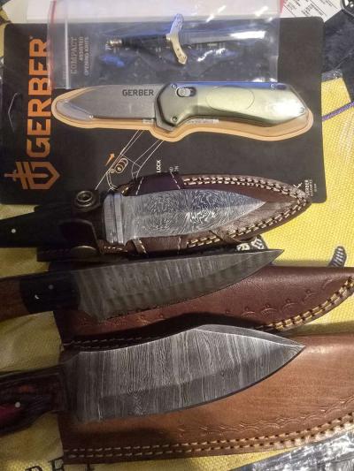 Damascus Steel knives - Thumbnail 3