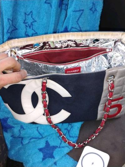 AUTHENTIC CHANEL NO 5 CHOCO BAR TOTE BAG - Thumbnail 2