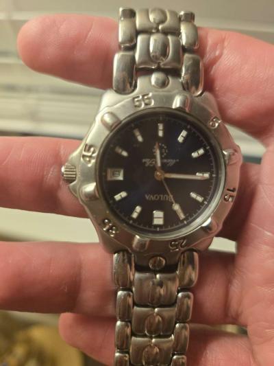 mens bulova  watch like new barely worn Great Deal - Granbury, Texas