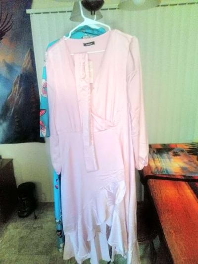 two large dresses - Thumbnail 2